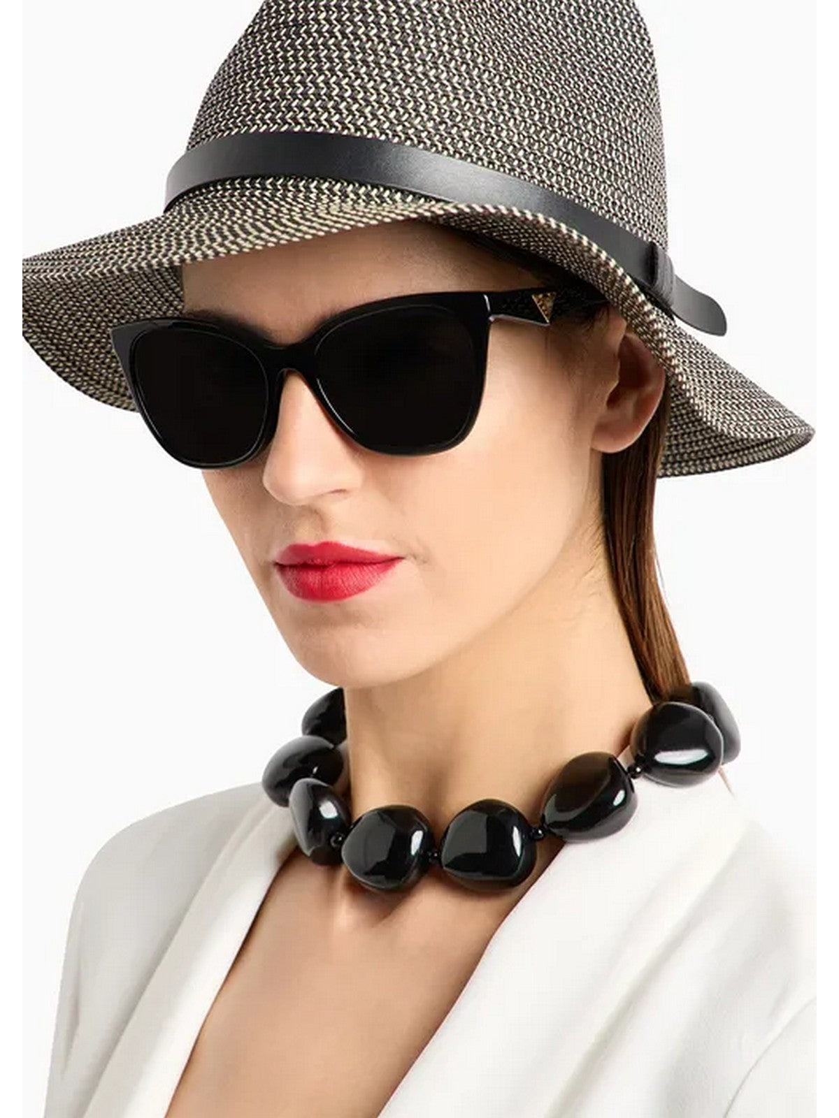 EMPORIO ARMANI Chapeau pour femme 637351 4R509 00020 Noir