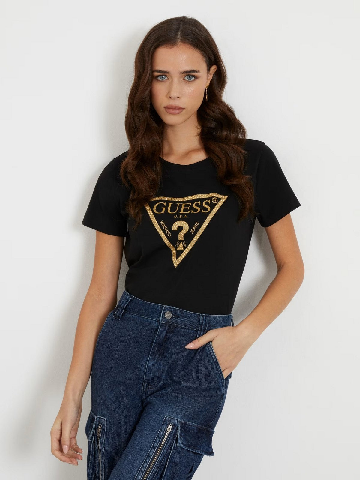 GUESS T-shirt et polo pour femmes Ss Cn Gold Triangle W4RI69 J1314 JBLK Noir