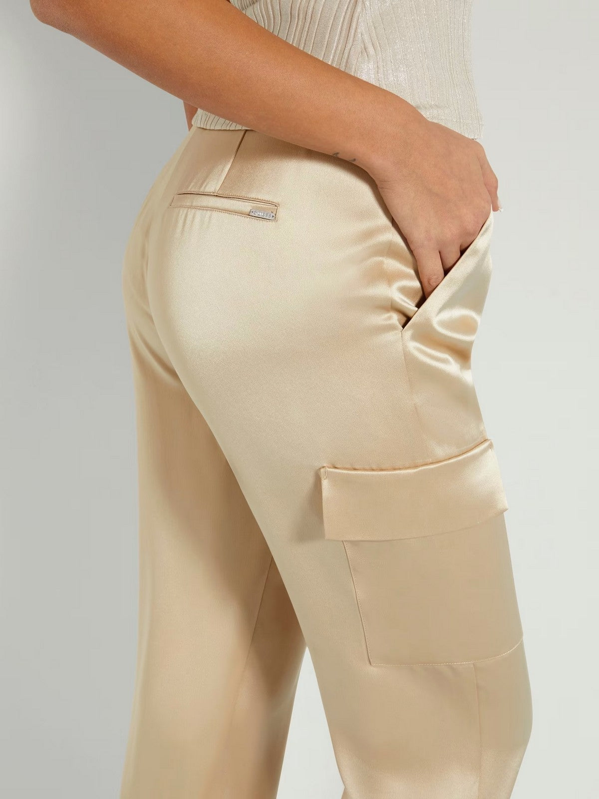 GUESS Pantalons pour femmes Marzia Jogger W4GB50 WG7C0 A117 Beige
