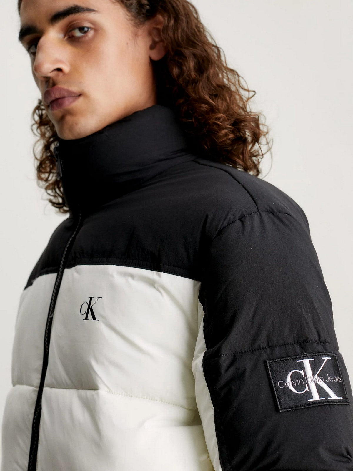 CALVIN KLEIN Hommes Veste en duvet J30J323461 YBI Ivoire